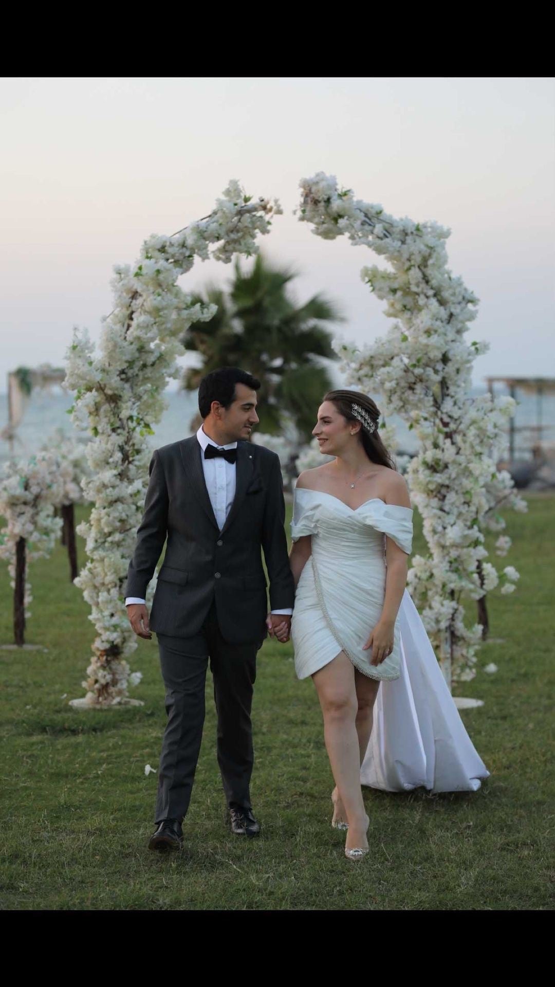 Our dear customer Ekin İNAN chose our WILLOW model on her special day. ♥ 